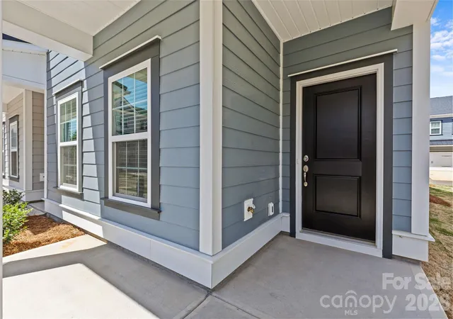 Photo 3 of Townhouse for sale at 4008 Crooked Spruce Ct, Matthews, NC 28105 | MLS# 4425000 | Listing updated on 2026-09-22