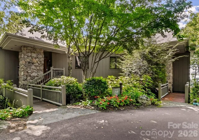 Photo 1 of Condo for sale at 268 Sunset Point Rd #A4, Burnsville, NC 28714 | MLS# 4425001 | Listing updated on 2026-09-21