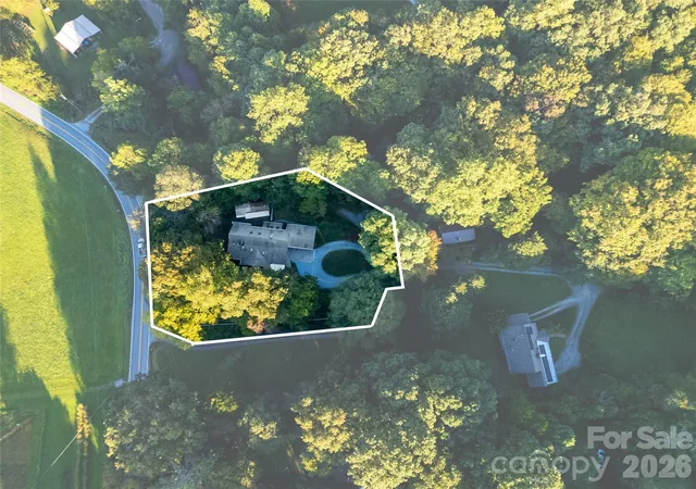 Photo 4 of Single family home for sale at 4392 Island Frd Rd, Brevard, NC 28712 | MLS# 4425014 | Listing updated on 2026-10-17