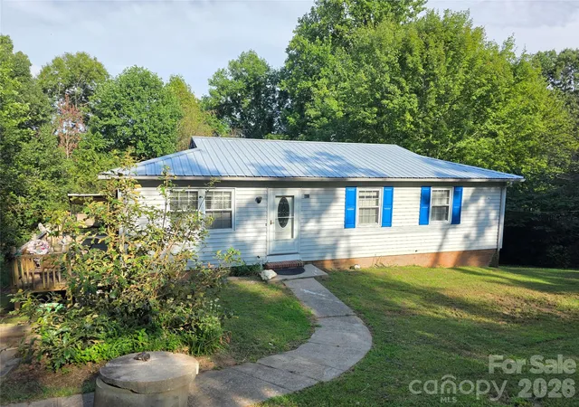 Photo 1 of Single family home for sale at 601 Hennessee St, Morganton, NC 28655 | MLS# 4425023 | Listing updated on 2026-09-16