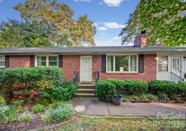 Photo 1 of Single family home for sale at 2019 Carol Dr, Gastonia, NC 28054 | MLS# 4425027 | Listing updated on 2026-10-28