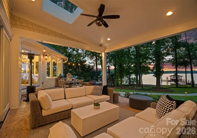 Photo 3 of Mansion for sale at 16109 N Point Rd, Huntersville, NC 28078 | MLS# 4425028 | Listing updated on 2026-09-27