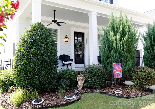 Photo 3 of Single family home for sale at 1522 Half Pint Loop, Fort Mill, SC 29708 | MLS# 4425037 | Listing updated on 2026-10-05