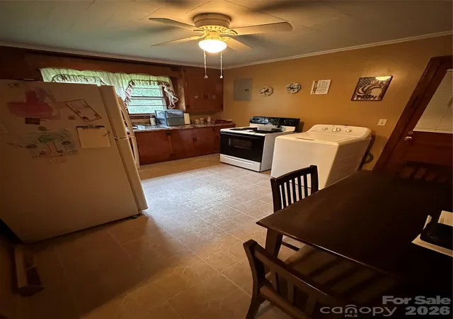 Photo 3 of Single family home for sale at 107 Vida Ln, Cherryville, NC 28021 | MLS# 4425045 | Listing updated on 2026-09-18