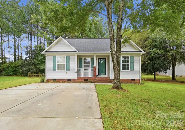 Photo 1 of Single family home for sale at 5075 Drake Pond Ln, Rock Hill, SC 29732 | MLS# 4425046 | Listing updated on 2026-09-25