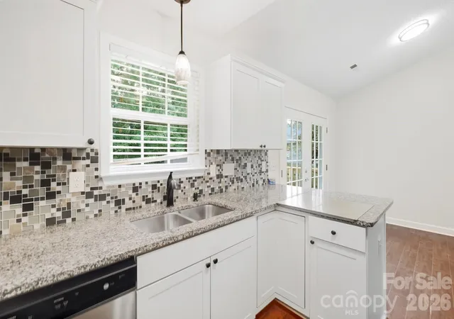 Photo 4 of Single family home for sale at 5075 Drake Pond Ln, Rock Hill, SC 29732 | MLS# 4425046 | Listing updated on 2026-09-25