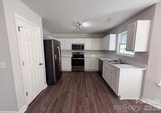 Photo 2 of Single family home for sale at 3978 Shasta Cir, Clover, SC 29710 | MLS# 4425062 | Listing updated on 2026-09-30