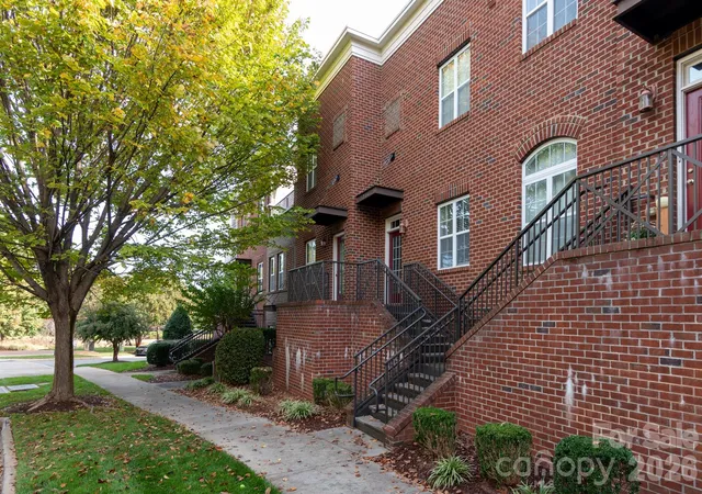 Photo 3 of Condo for sale at 246 Harbour Pl Dr, Davidson, NC 28036 | MLS# 4425066 | Listing updated on 2026-09-29