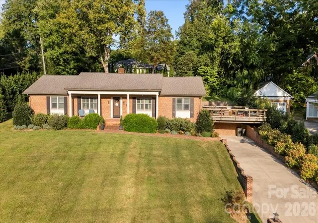 Photo 2 of Single family home for sale at 102 Hillside Ln, Morganton, NC 28655 | MLS# 4425080 | Listing updated on 2026-09-19