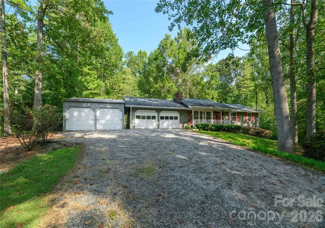 Photo 1 of Single family home for sale at 106 Turner Ln, Hendersonville, NC 28791 | MLS# 4425099 | Listing updated on 2026-09-25