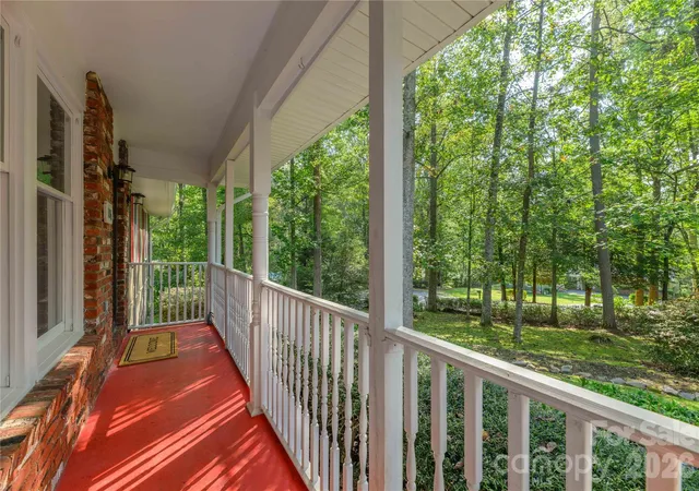 Photo 3 of Single family home for sale at 106 Turner Ln, Hendersonville, NC 28791 | MLS# 4425099 | Listing updated on 2026-09-25