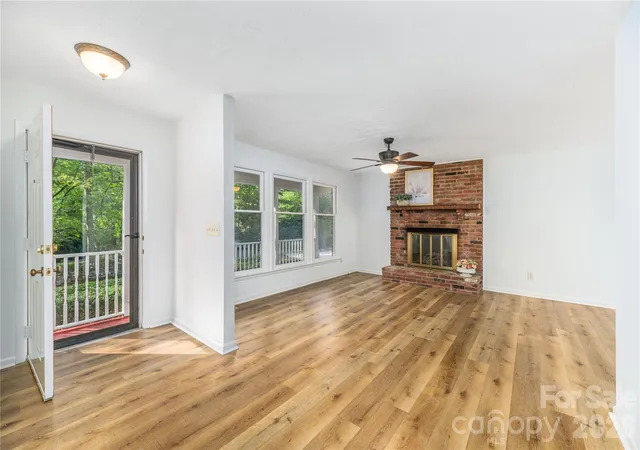 Photo 4 of Single family home for sale at 106 Turner Ln, Hendersonville, NC 28791 | MLS# 4425099 | Listing updated on 2026-09-25
