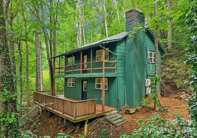 Photo 1 of Single family home for sale at 152 Dream Mountain Blvd, Canton, NC 28716 | MLS# 4425103 | Listing updated on 2026-09-30