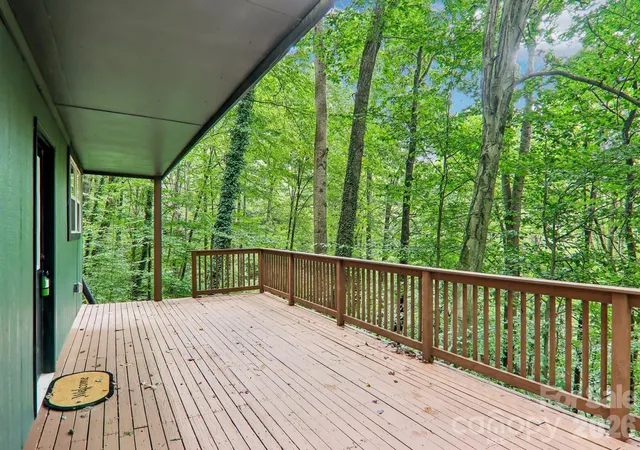 Photo 3 of Single family home for sale at 152 Dream Mountain Blvd, Canton, NC 28716 | MLS# 4425103 | Listing updated on 2026-09-23