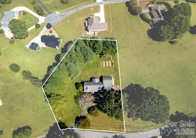 Photo 4 of Single family home for sale at 618 Windover Dr, Brevard, NC 28712 | MLS# 4425104 | Listing updated on 2026-10-07