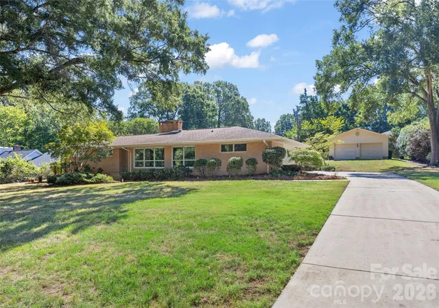 Photo 2 of Single family home for sale at 933 Coulwood Dr, Charlotte, NC 28214 | MLS# 4425110 | Listing updated on 2026-10-04