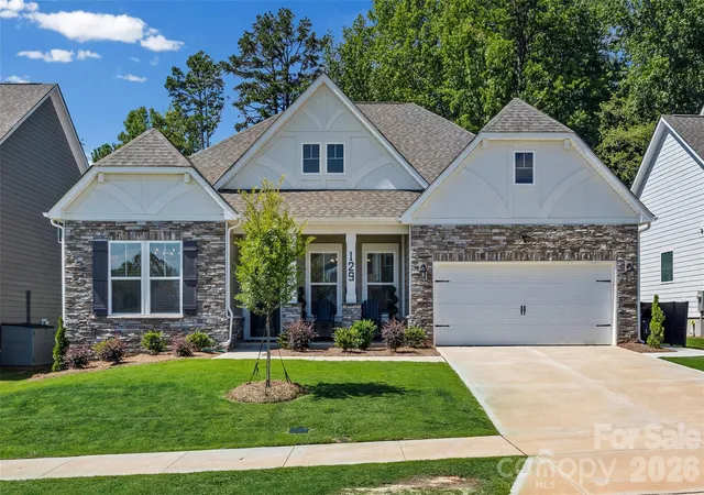 Single family home for sale at 129 Glenn Dr, Mooresville, NC 28115 | MLS# 4425120