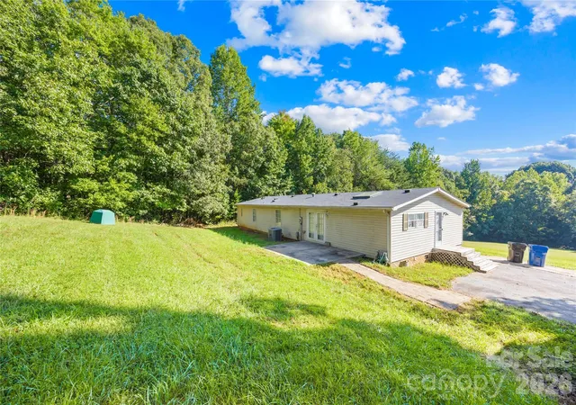 Photo 3 of Single family home for sale at 147 Gloria Brk Dr #41, Statesville, NC 28677 | MLS# 4425125 | Listing updated on 2026-09-21