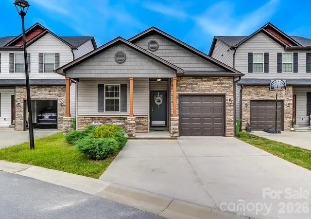 Photo 1 of Single family home for sale at 91 Cardwell Ln, Fletcher, NC 28732 | MLS# 4425132 | Listing updated on 2026-09-23