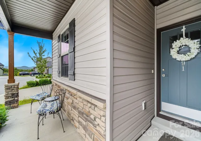 Photo 2 of Single family home for sale at 91 Cardwell Ln, Fletcher, NC 28732 | MLS# 4425132 | Listing updated on 2026-09-23