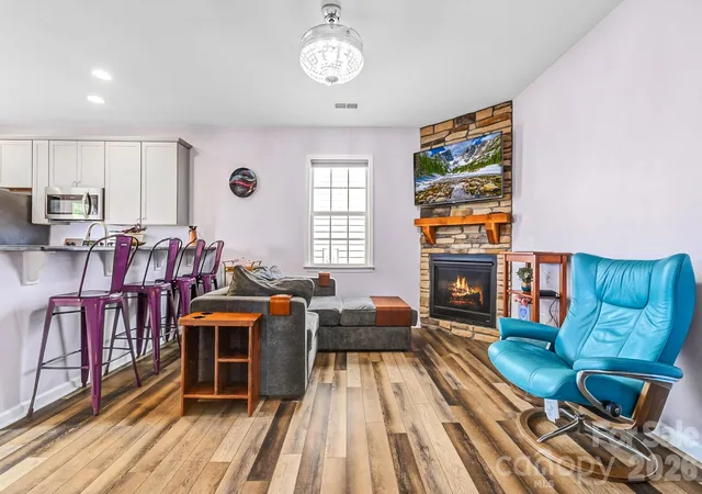 Photo 3 of Single family home for sale at 91 Cardwell Ln, Fletcher, NC 28732 | MLS# 4425132 | Listing updated on 2026-09-23