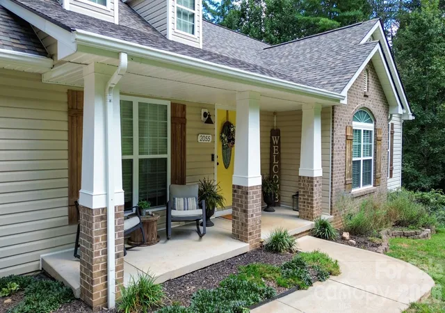 Photo 3 of Single family home for sale at 2055 Piper Ridge Dr, Lenoir, NC 28645 | MLS# 4425139 | Listing updated on 2026-09-30
