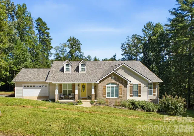 Photo 2 of Single family home for sale at 2055 Piper Ridge Dr, Lenoir, NC 28645 | MLS# 4425139 | Listing updated on 2026-09-30