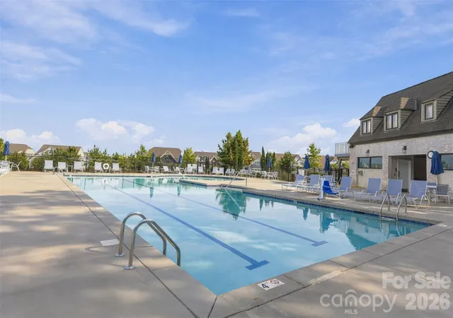Photo 2 of Single family home for sale at 14204 Southbridge Forest Dr, Charlotte, NC 28273 | MLS# 4425142 | Listing updated on 2026-09-21