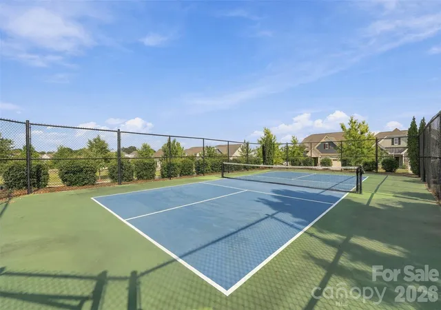 Photo 3 of Single family home for sale at 14204 Southbridge Forest Dr, Charlotte, NC 28273 | MLS# 4425142 | Listing updated on 2026-09-21