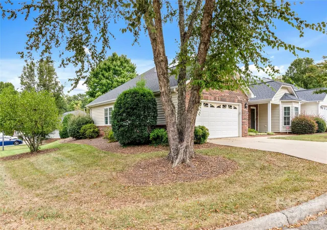Photo 3 of Townhouse for sale at 106 Miller Pointe Way, Winston Salem, NC 27106 | MLS# 4425145 | Listing updated on 2026-09-17