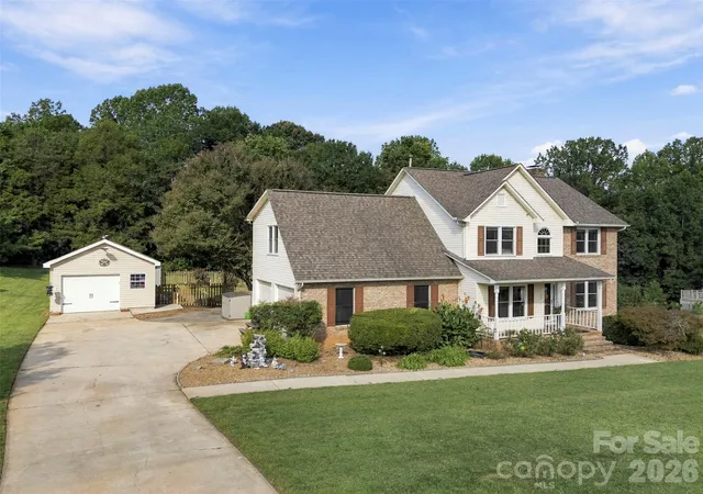 Photo 2 of Single family home for sale at 130 Ridge Crk Ct, Salisbury, NC 28147 | MLS# 4425146 | Listing updated on 2026-09-18