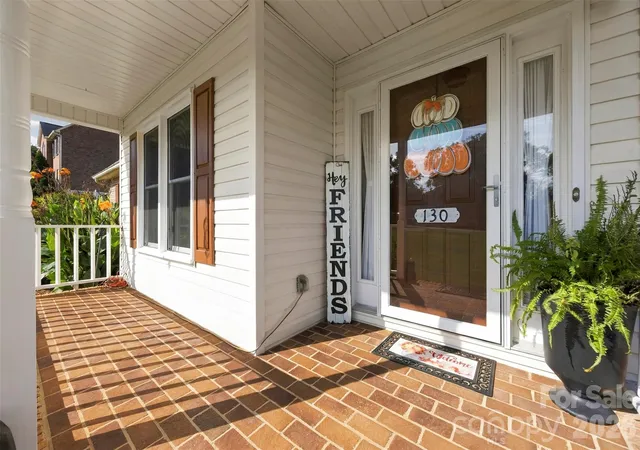 Photo 3 of Single family home for sale at 130 Ridge Crk Ct, Salisbury, NC 28147 | MLS# 4425146 | Listing updated on 2026-09-18