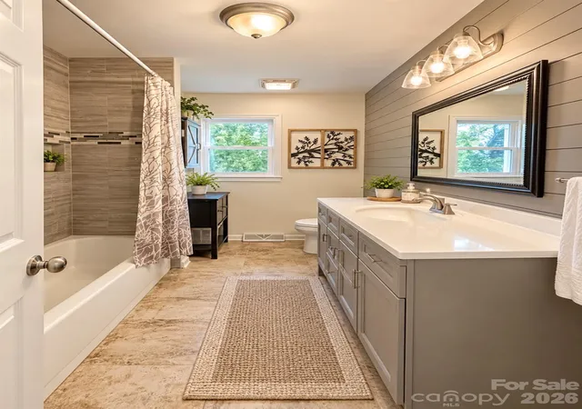 Photo 4 of Single family home for sale at 193 Bevis Ln, Statesville, NC 28677 | MLS# 4425147 | Listing updated on 2026-10-06