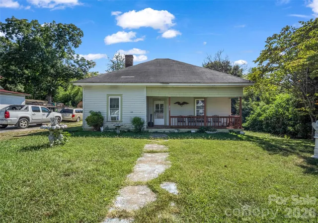Photo 2 of Single family home for sale at 217 Broad St, Shelby, NC 28152 | MLS# 4425161 | Listing updated on 2026-09-21