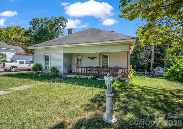 Photo 3 of Single family home for sale at 217 Broad St, Shelby, NC 28152 | MLS# 4425161 | Listing updated on 2026-09-21