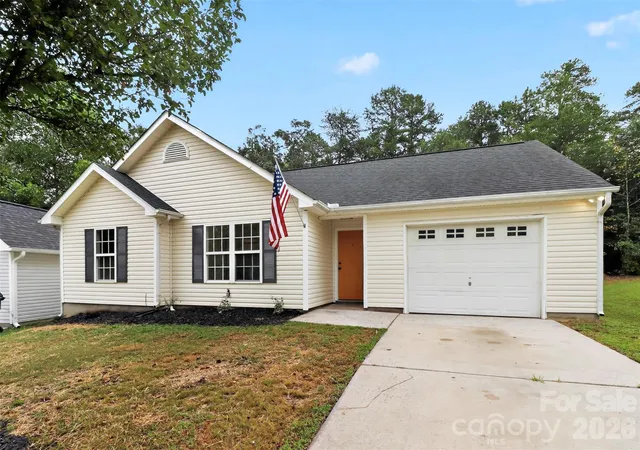 Photo 1 of Single family home for sale at 3024 Westwinds Ct, Charlotte, NC 28214 | MLS# 4425164 | Listing updated on 2026-09-28