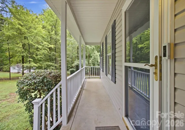 Photo 1 of Single family home for sale at 128 Maxamy Ln, Mooresville, NC 28117 | MLS# 4425165 | Listing updated on 2026-09-25
