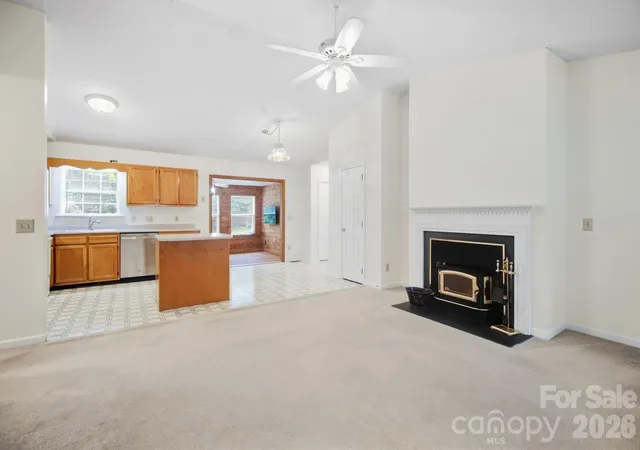 Photo 4 of Single family home for sale at 128 Maxamy Ln, Mooresville, NC 28117 | MLS# 4425165 | Listing updated on 2026-09-25