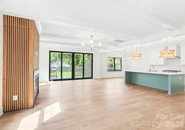 Photo 3 of Townhouse for sale at 5967 Gate Post Rd, Charlotte, NC 28211 | MLS# 4425166 | Listing updated on 2026-10-03