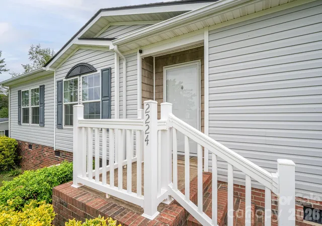 Photo 3 of Sale Pending at 2224 Sterling Ridge Dr, Newton, NC 28658 | MLS# 4425177 | Listing updated on 2026-09-24
