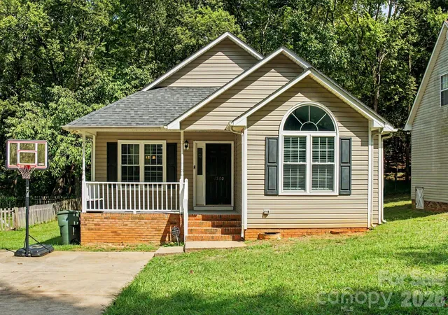 Photo 1 of Single family home for sale at 1560 Cambridge Hts Pl Nw, Concord, NC 28027 | MLS# 4425183 | Listing updated on 2026-10-02