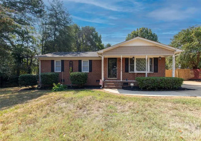 Photo 1 of Single family home for sale at 2018 Nations Frd Rd, Rock Hill, SC 29730 | MLS# 4425190 | Listing updated on 2026-09-28