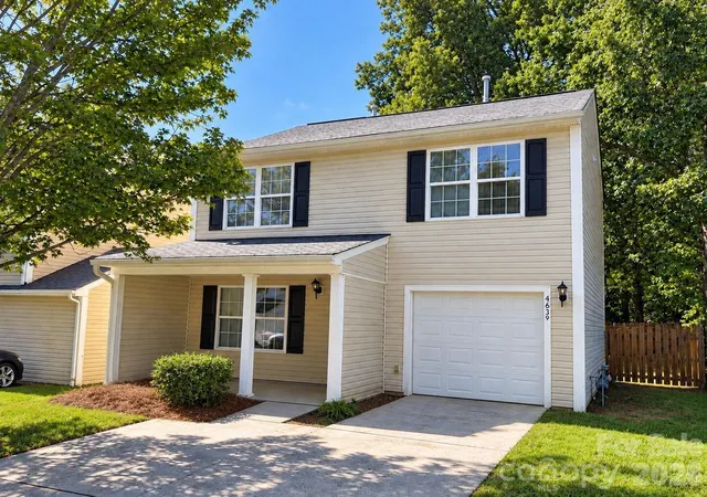 Photo 1 of Single family home for sale at 4639 Trillium Flds Dr, Charlotte, NC 28269 | MLS# 4425197 | Listing updated on 2026-09-24
