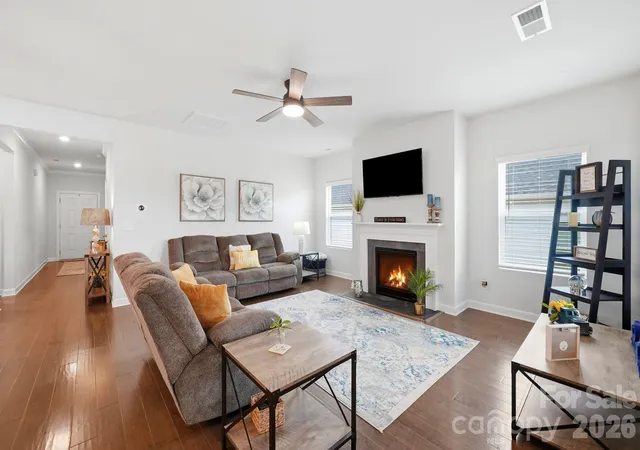 Photo 3 of Single family home for sale at 5379 Turtle Crk Dr, Denver, NC 28037 | MLS# 4425200 | Listing updated on 2026-10-07