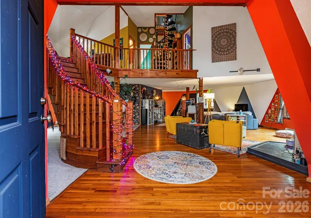 Photo 3 of Single family home for sale at 425 Bob Barnwell Rd, Asheville, NC 28803 | MLS# 4425201 | Listing updated on 2026-09-19