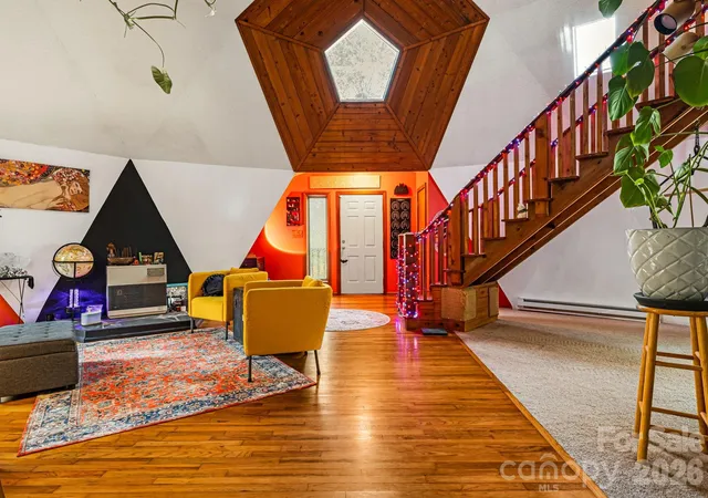 Photo 4 of Single family home for sale at 425 Bob Barnwell Rd, Asheville, NC 28803 | MLS# 4425201 | Listing updated on 2026-09-19