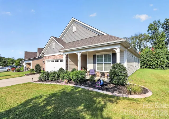 Photo 3 of Single family home for sale at 1407 Curling Crk Dr, Indian Trail, NC 28079 | MLS# 4425203 | Listing updated on 2026-09-20