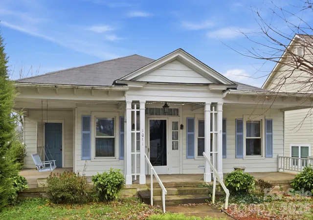 Photo 1 of Single family home for sale at 1011 Ashe Ave Nw, Lenoir, NC 28645 | MLS# 4425210 | Listing updated on 2026-09-17