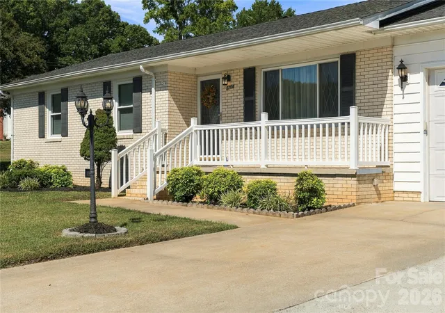Photo 1 of Single family home for sale at 5708 Danville Dr, Kannapolis, NC 28081 | MLS# 4425214 | Listing updated on 2026-10-02