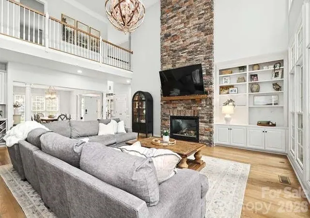 Photo 3 of Single family home for sale at 16032 Covington Point Ln, Huntersville, NC 28078 | MLS# 4425218 | Listing updated on 2026-09-25